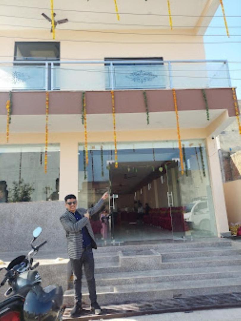 Hotel Shree Vilas Haridwar Bagian luar foto